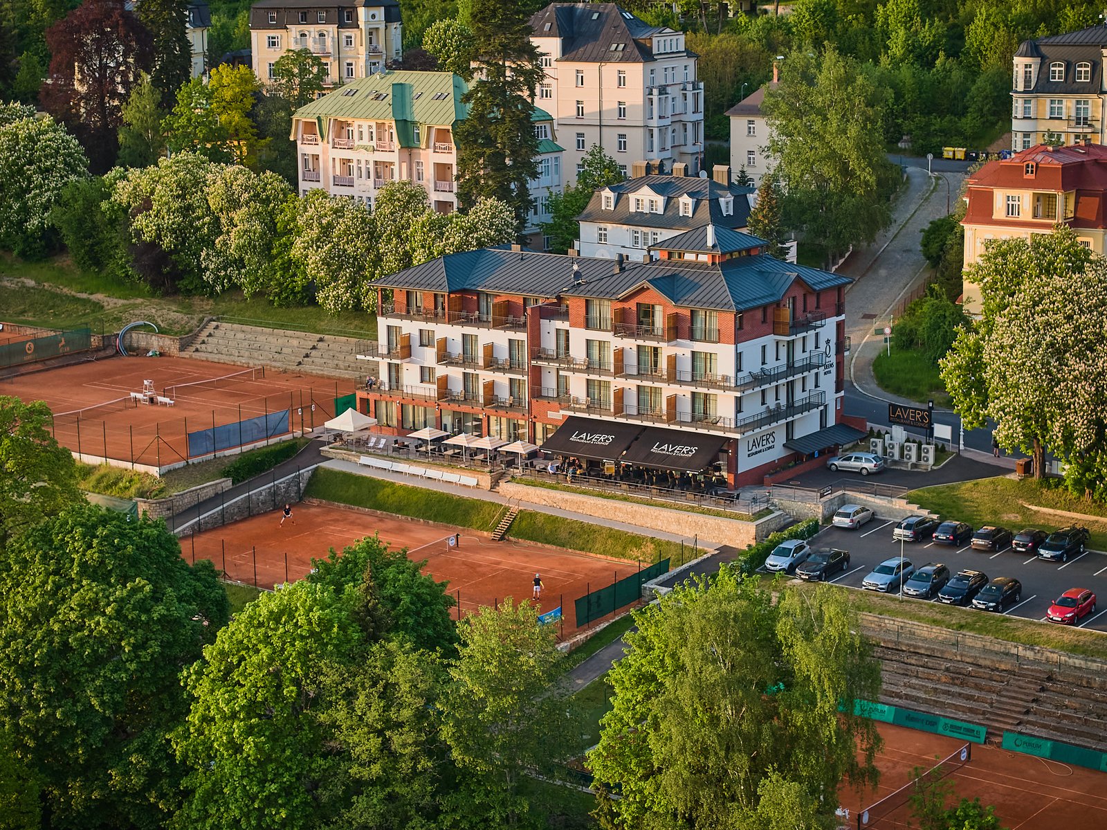 Queens Hotel & Wellness 4★ in Mariánské Lázně